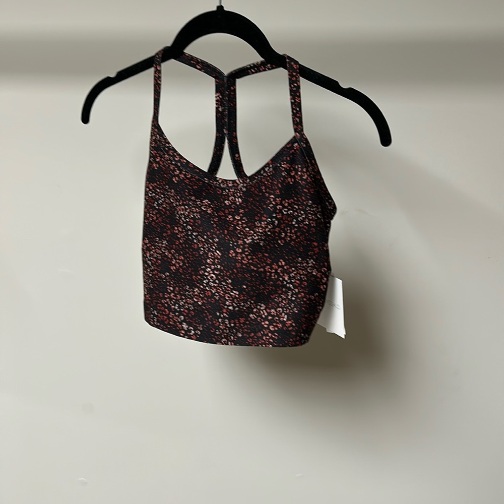 Beyond yoga softmark slim racerback cropped tank ditsy leopard